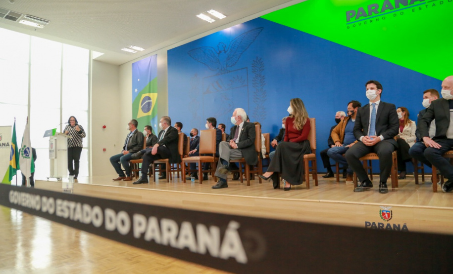 O vice governador Darci Piana recebe nesta segunda-feira (02) a ministra da Mulher, da Família e dos Direitos Humanos, Damares Alves no Palacio Iguacu. Curitiba, 02/08/2021 - Foto: Valdelino Pontes/AEN