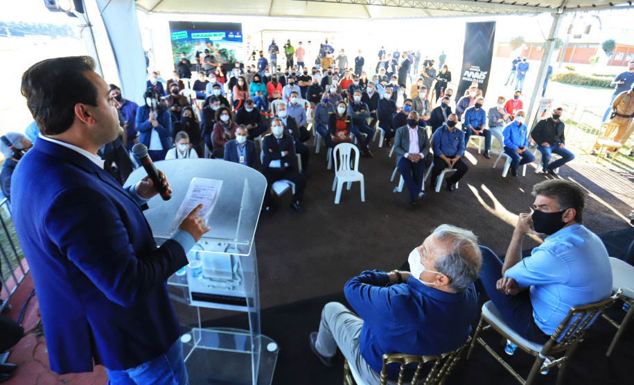 Um dos trechos mais movimentados da BR-277, em Cascavel, na Região Oeste, começou oficialmente a ser requalificado. O governador Carlos Massa Ratinho Junior participou nesta segunda-feira (02) do lançamento da pedra fundamental das obras de duplicação da rodovia.  -  Cascavel, 02/08/2021  -  Foto: José Fernando Ogura/AEN