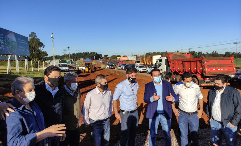 O governador Carlos Massa Ratinho Junior fez nesta segunda-feira (02) a primeira visita técnica às obras de readequação do Trevo Cataratas, em Cascavel, na Região Oeste. - Cascavel, 02/08/2021 - Foto:Jonathan Campos/AEN