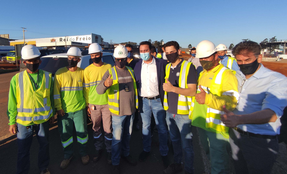 O governador Carlos Massa Ratinho Junior fez nesta segunda-feira (02) a primeira visita técnica às obras de readequação do Trevo Cataratas, em Cascavel, na Região Oeste. - Cascavel, 02/08/2021 - Foto:Jonathan Campos/AEN