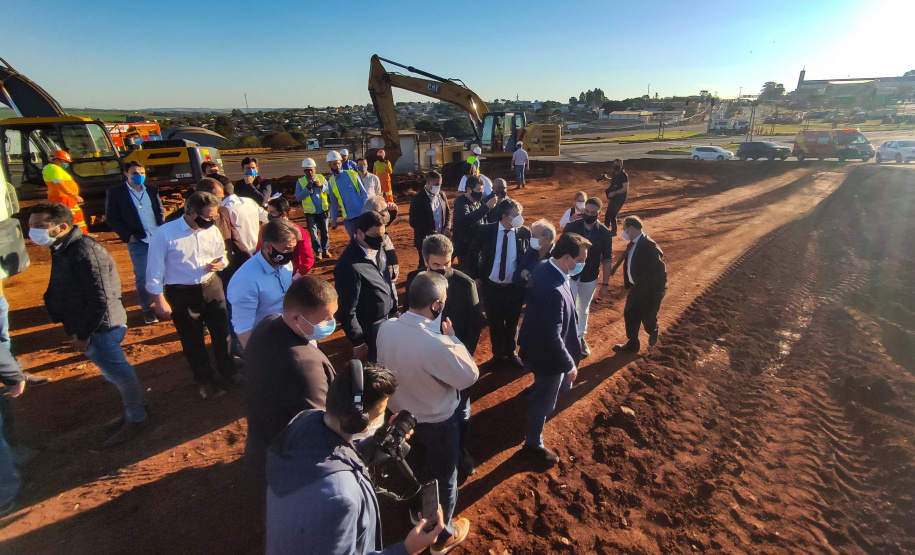 O governador Carlos Massa Ratinho Junior fez nesta segunda-feira (02) a primeira visita técnica às obras de readequação do Trevo Cataratas, em Cascavel, na Região Oeste. - Cascavel, 02/08/2021 - Foto:Jonathan Campos/AEN