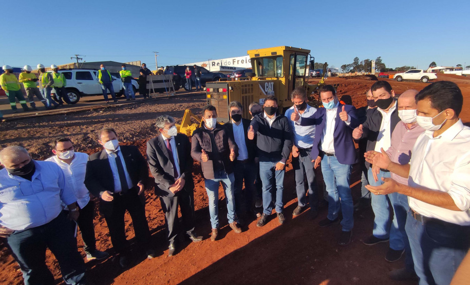 O governador Carlos Massa Ratinho Junior fez nesta segunda-feira (02) a primeira visita técnica às obras de readequação do Trevo Cataratas, em Cascavel, na Região Oeste. - Cascavel, 02/08/2021 - Foto:Jonathan Campos/AEN