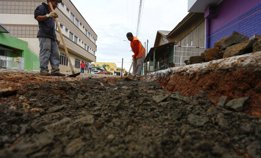 Obra de pavimentação na cidade de Ipiranga. 12-2020. Foto: Jonathan Campos/AEN
