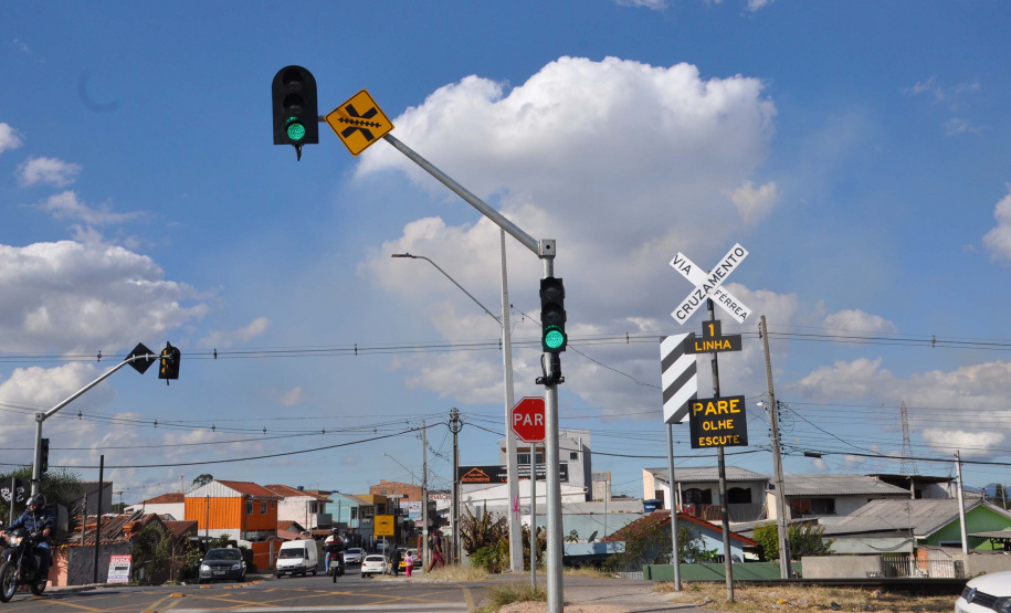 Pensando em novas soluções para otimizar a mobilidade urbana e a segurança do trânsito em Curitiba, a Superintendência de Trânsito (Setran), em parceria com a Rumo e o Departamento de Trânsito do Paraná (Detran-PR), iniciou nesta segunda-feira (2) os testes do projeto “PN Sensoreada”.Foto: Adilson P. Santana/DetranPR