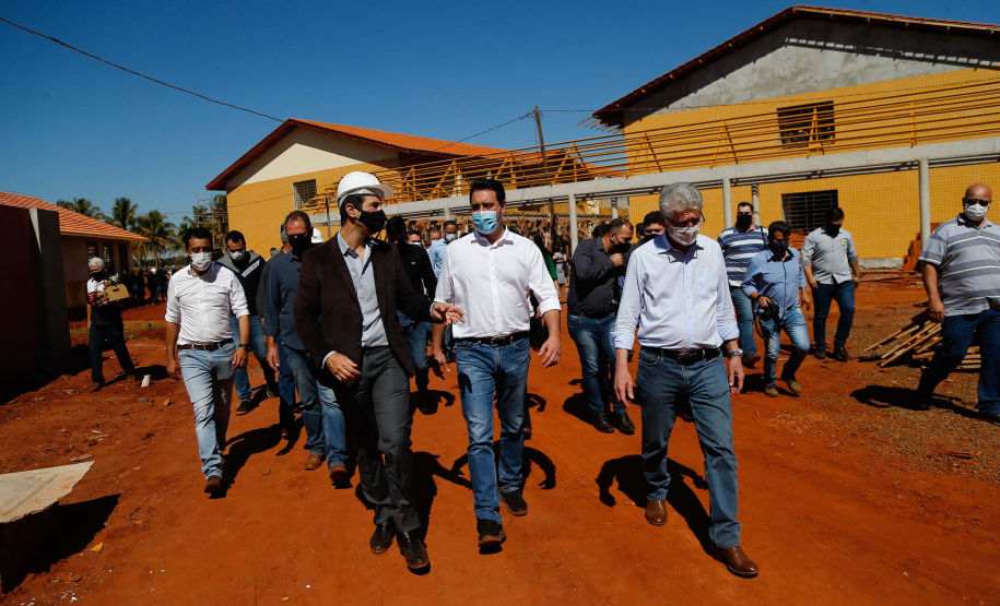 O governador Carlos Massa Ratinho Junior vistoriou nesta terça-feira (3) a obra da nova sede do Centro Estadual de Educação Profissional (CEEP) do Noroeste, também conhecido como Colégio Agrícola do Noroeste, em Diamante do Norte. Foto: Jonathan Campos/AEN