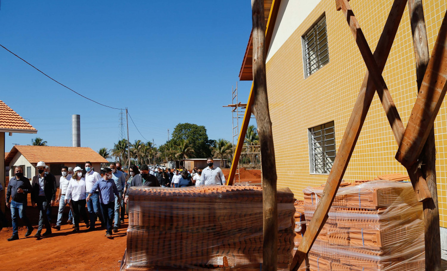 O governador Carlos Massa Ratinho Junior vistoriou nesta terça-feira (3) a obra da nova sede do Centro Estadual de Educação Profissional (CEEP) do Noroeste, também conhecido como Colégio Agrícola do Noroeste, em Diamante do Norte. Foto: Jonathan Campos/AEN