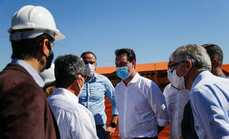 O governador Carlos Massa Ratinho Junior vistoriou nesta terça-feira (3) a obra da nova sede do Centro Estadual de Educação Profissional (CEEP) do Noroeste, também conhecido como Colégio Agrícola do Noroeste, em Diamante do Norte. Foto: Jonathan Campos/AEN