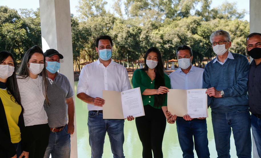 Governador Carlos Massa Ratinho Junior visita o Parque Urbano Xibiu, em Diamante do Norte. Foto: Jonathan Campos/AEN