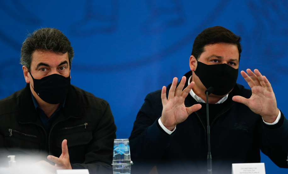 Governador Carlos Massa Ratinho Junior apresenta o Plano de Concessões de Rodovias durante reunião com deputados estaduais. Foto: Jonathan Campos/AEN
