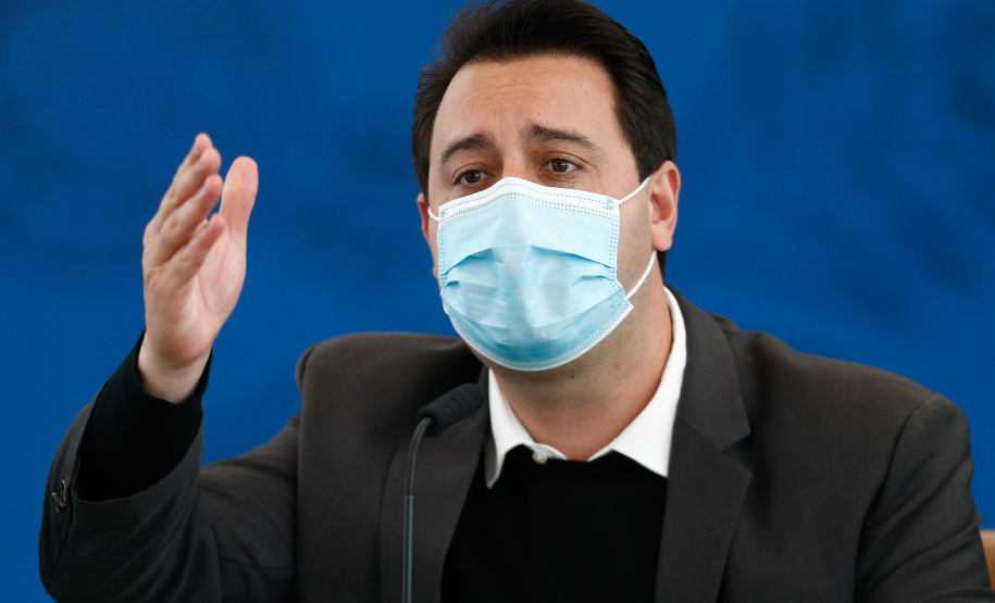 Governador Carlos Massa Ratinho Junior apresenta o Plano de Concessões de Rodovias durante reunião com deputados estaduais. Foto: Jonathan Campos/AEN