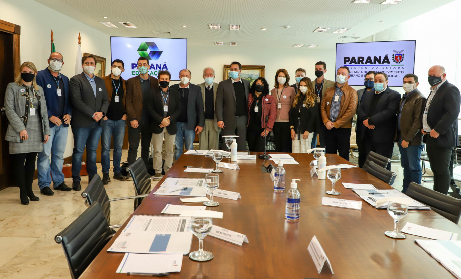 Reunião SEDU Governador Carlos Massa Ratinho Junior faz apresentaçãodo do Banco de Projetos para todos os municipios - Curitiba, 04/08/2021 - .Foto: Ari Dias/ AEN.