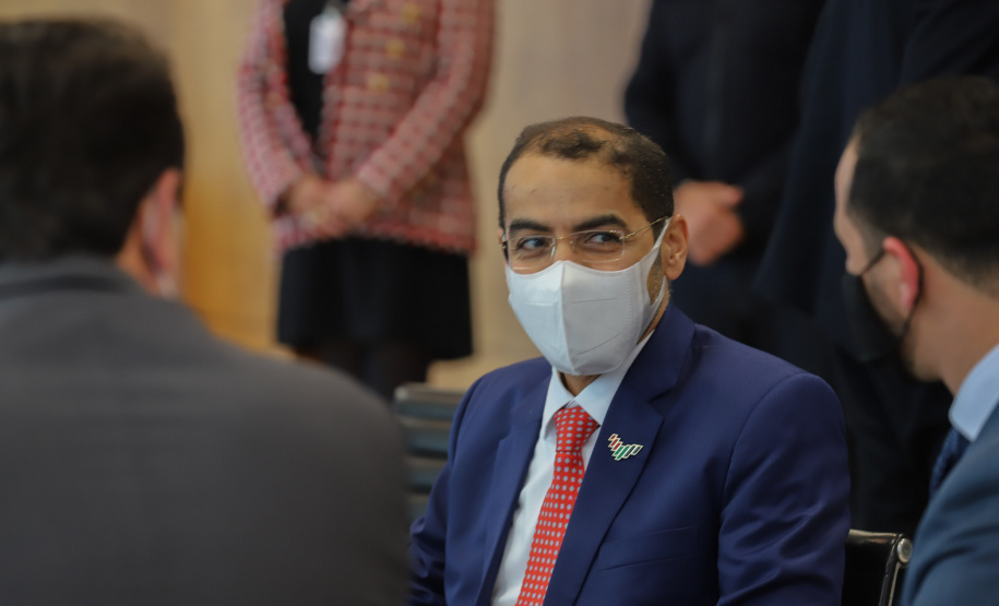 Embaixador Emirados Arabes O governador Carlos Massa Ratinho Junior recebe  nesta quarta-feira (4) , o embaixador dos Emirados Árabes no Brasil, Saleh Alsuwaidi  no Palacio Iguacu. Curitiba, 04/08/2021. Foto: Geraldo Bubniak/AEN