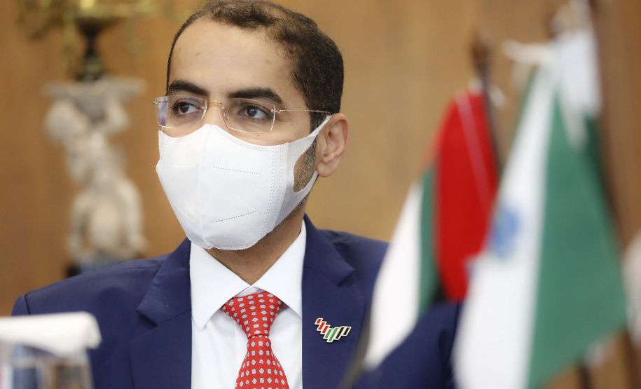 O governador Carlos Massa Ratinho Junior recebe nesta quarta-feira (4) , o embaixador dos Emirados Árabes no Brasil, Saleh Alsuwaidi no Palacio Iguacu. Curitiba, 04/08/2021. Foto: Jonathan Campos/AEN