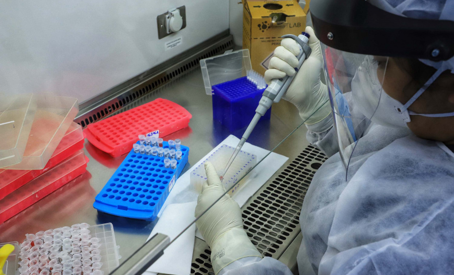 A Secretaria de Estado da Saúde confirmou nesta quarta-feira (4) mais 25 casos e seis óbitos da variante delta no Paraná. Foto: José Fernando Ogura/AEN