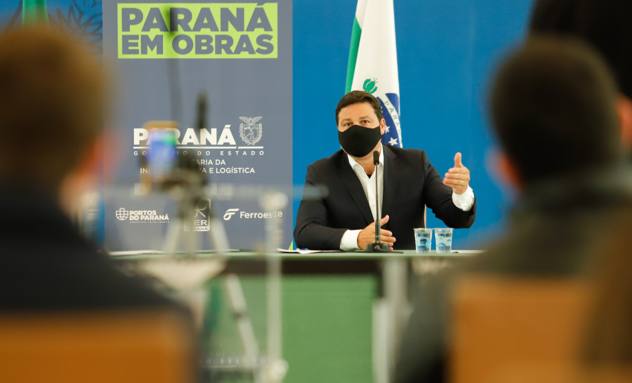 O secretário de Infraestrutura e Logística, Sandro Alex, atende a imprensa nesta quinta-feira (5) para esclarecer a nova modelagem das concessões de rodovias do Paraná. 05/08/2021. Foto: Rodrigo Félix Leal/Infraestrutura
