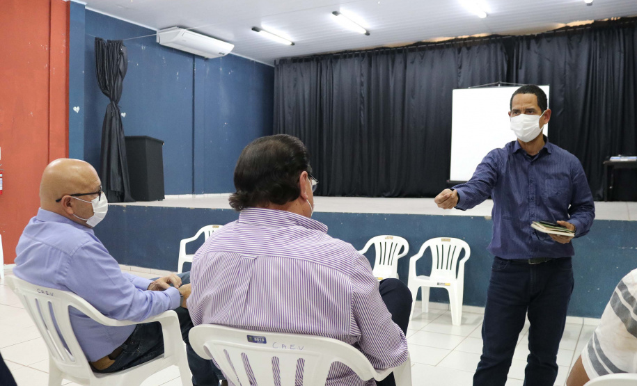 O secretário estadual da Segurança Pública, Romulo Marinho Soares, esteve no município de Porto Rico, no Noroeste do Paraná, nesta quinta-feira (5), para tratativas sobre o fluxo de trabalho das forças de segurança na região, com planejamento de reforço para os próximos feriados e final de semana, além da Operação Verão 2021-2022. Foto: SESP