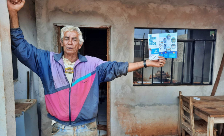 A Sanepar finalizou nesta quinta-feira (5) obras no valor de cerca de R$ 1,6 milhão em Lunardelli, no Vale do Ivaí. - Sebastião Aparecido dos Santos já sabe como vai interligar o imóvel na rede de esgoto  -  Lunardelli, 05/08/2021  -  Foto: Sanepar