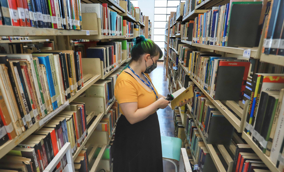 Biblioteca Pública reabre para público com 300 novos títulos disponíveis para empréstimo. Curitiba, 12/03/2019 - Foto: José Fernando Ogura/AEN