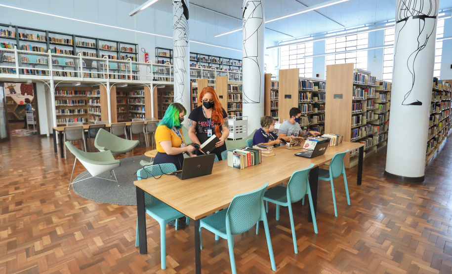 Biblioteca Pública reabre para público com 300 novos títulos disponíveis para empréstimo. Curitiba, 12/03/2019 - Foto: José Fernando Ogura/AEN