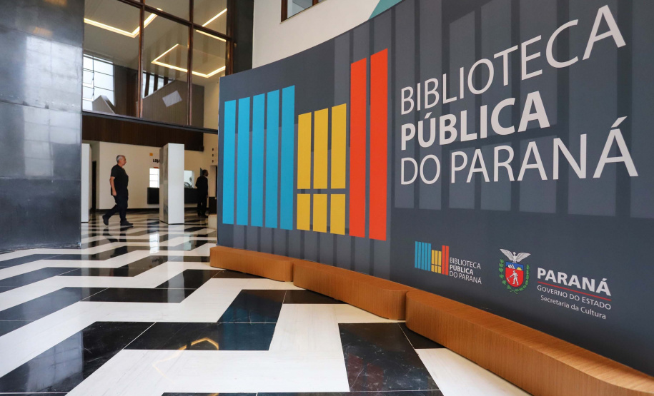 Biblioteca Pública reabre para público com 300 novos títulos disponíveis para empréstimo. Curitiba, 12/03/2019 - Foto: José Fernando Ogura/AEN