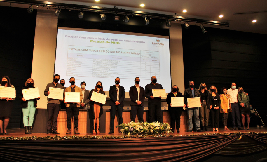 Premiação aconteceu no Centro de Formação dos Profissionais da Educação - Cenforpe, em Pinhais, na RMC  -  curitiba, 06/08/2021  -  Foto: Silvio Turra/Seed