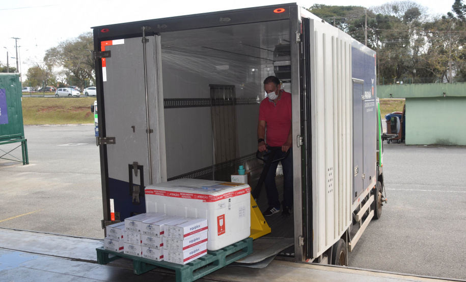Distribuição de vacinas e medicamentos para os municípios do Paraná  -  curitiba, 07/08/2021  -  Foto: Amércio Antonio/SESA