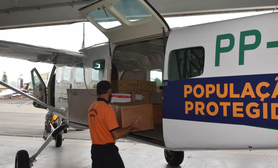 Distribuição de vacinas e medicamentos para os municípios do Paraná  -  curitiba, 07/08/2021  -  Foto: Amércio Antonio/SESA