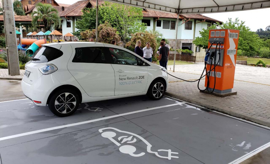 Lactec e Copel reforçam parceria e seguem buscando soluções para o setor energético. Foto: Copel