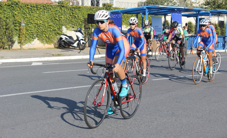 O Paraná foi o primeiro estado do país a retomar as competições escolares, com a realização da 67ª edição dos Jogos Escolares do Paraná (JEPS). O fim de semana contou com disputas presenciais do ciclismo, em Araucária, e do tênis de mesa, em Toledo. Somando as duas modalidades, 152 alunos-atletas participaram das provas. - Curitiba, 09/08/2021  -  Foto: Beto Pacheco/Paraná Esporte