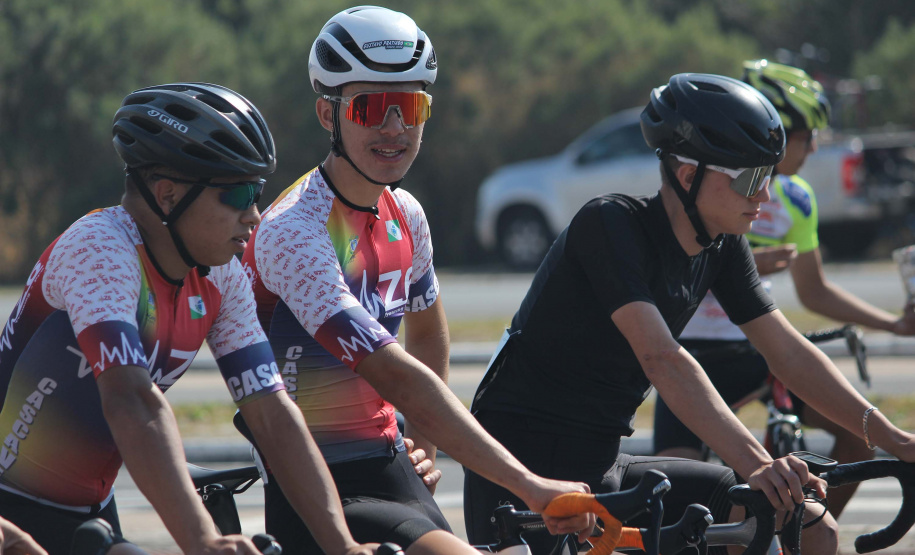 O Paraná foi o primeiro estado do país a retomar as competições escolares, com a realização da 67ª edição dos Jogos Escolares do Paraná (JEPS). O fim de semana contou com disputas presenciais do ciclismo, em Araucária, e do tênis de mesa, em Toledo. Somando as duas modalidades, 152 alunos-atletas participaram das provas. - Curitiba, 09/08/2021 - Foto: Beto Pacheco/Paraná Esporte