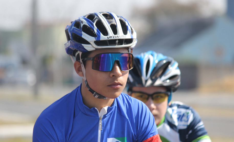 O Paraná foi o primeiro estado do país a retomar as competições escolares, com a realização da 67ª edição dos Jogos Escolares do Paraná (JEPS). O fim de semana contou com disputas presenciais do ciclismo, em Araucária, e do tênis de mesa, em Toledo. Somando as duas modalidades, 152 alunos-atletas participaram das provas. - Curitiba, 09/08/2021 - Foto: Beto Pacheco/Paraná Esporte