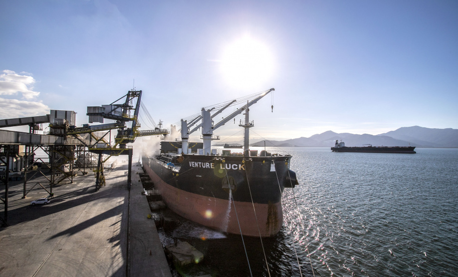 A Portos do Paraná participa nesta quarta-feira, dia 11, da 7ª. Conferência da Advocacia Paranaense, promovida pela seção paranaense da Ordem dos Advogados do Brasil (OAB). Com mais de sete mil inscritos, este já é o maior encontro da história, na área, no Estado.  -  Paranaguá, 09/08/2021  -  Foto: Cláudio Neves/Portos do Paraná