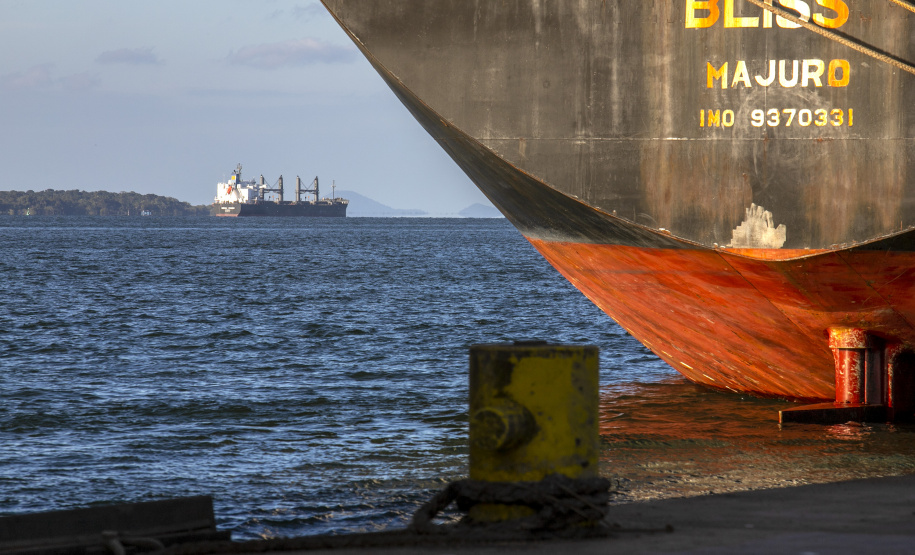 A Portos do Paraná participa nesta quarta-feira, dia 11, da 7ª. Conferência da Advocacia Paranaense, promovida pela seção paranaense da Ordem dos Advogados do Brasil (OAB). Com mais de sete mil inscritos, este já é o maior encontro da história, na área, no Estado.  -  Paranaguá, 09/08/2021  -  Foto: Cláudio Neves/Portos do Paraná