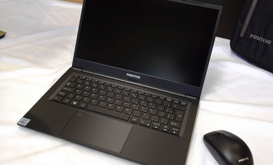 O Governo do Estado vai entregar 1.509 computadores para todas as unidades vinculadas à Secretaria de Estado da Saúde (Sesa), sendo 1.359 máquinas padrão desktop e 150 notebook?s.  -  Curitiba, 09/08/2021  -  Foto: Américo Antonio/SESA