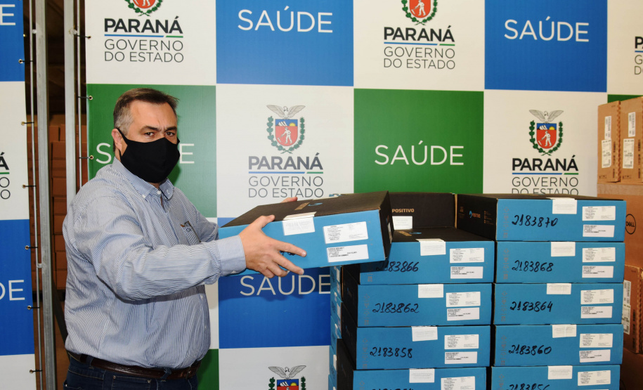O Governo do Estado vai entregar 1.509 computadores para todas as unidades vinculadas à Secretaria de Estado da Saúde (Sesa), sendo 1.359 máquinas padrão desktop e 150 notebook?s.  -  Curitiba, 09/08/2021  -  Foto: Américo Antonio/SESA