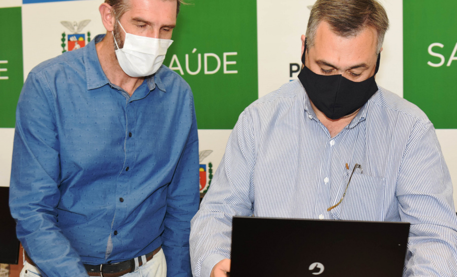 O Governo do Estado vai entregar 1.509 computadores para todas as unidades vinculadas à Secretaria de Estado da Saúde (Sesa), sendo 1.359 máquinas padrão desktop e 150 notebook?s.  -  Curitiba, 09/08/2021  -  Foto: Américo Antonio/SESA