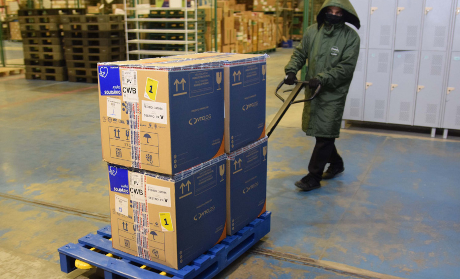 Com novo lote da Pfizer, Paraná recebe todas as 209,1 mil doses desta segunda. Foto: Américo Antonio/SESA