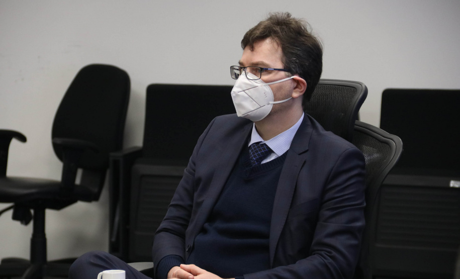 A Secretaria da Segurança Pública do Paraná (Sesp) recebeu, na manhã desta segunda-feira (09/08), a visita do Secretário de Operações Integradas (SEOPI) do Ministério da Justiça, Alfredo de Souza Lima Coelho Carrijo, para conhecer a estrutura da Pasta e fazer uma reunião técnica com intuito de reforçar a integração com o estado do Paraná. - Curitiba, 09/08/2021  -  Foto: SESP-PR