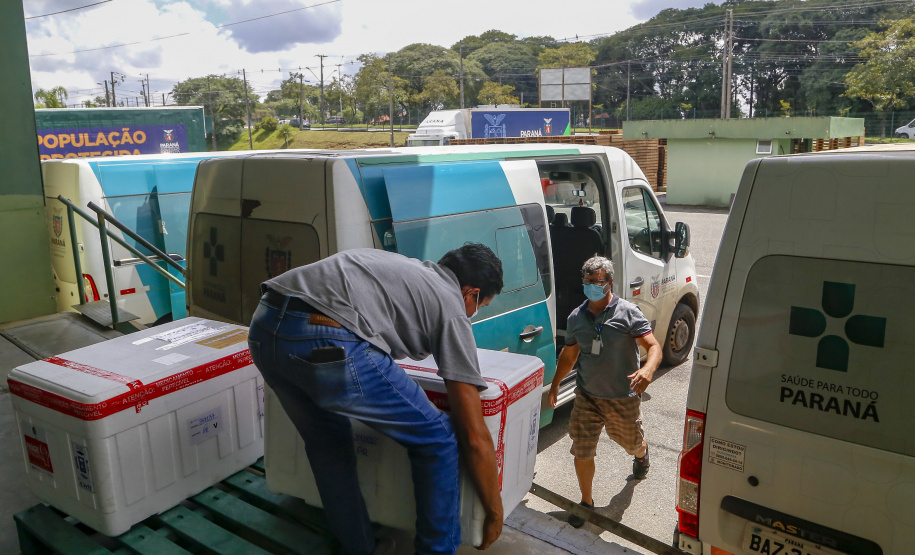 Distribuição de vacinas para o interior do estado.
Foto: Gilson Abreu/AEN