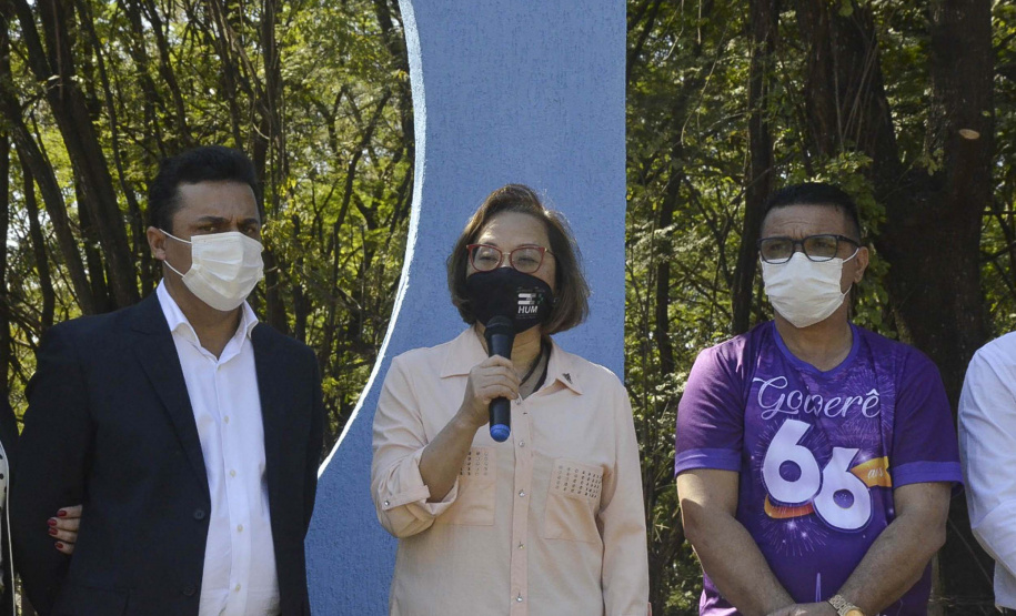 O descerramento de duas placas, uma sobre a data comemorativa em si e outra alusiva ao início do curso de Física Médica, marcou hoje (9) as celebrações oficiais sobre os 30 anos do Câmpus Regional de Goioerê (CRG) da Universidade Estadual de Maringá (UEM). Foto:Assessoria de Imprensa da Prefeitura de Goioerê