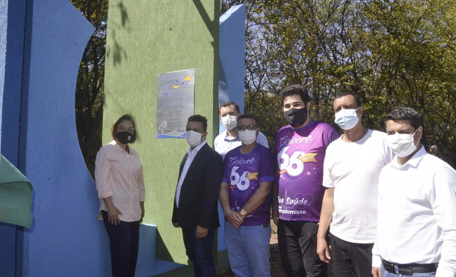 O descerramento de duas placas, uma sobre a data comemorativa em si e outra alusiva ao início do curso de Física Médica, marcou hoje (9) as celebrações oficiais sobre os 30 anos do Câmpus Regional de Goioerê (CRG) da Universidade Estadual de Maringá (UEM). Foto:Assessoria de Imprensa da Prefeitura de Goioerê