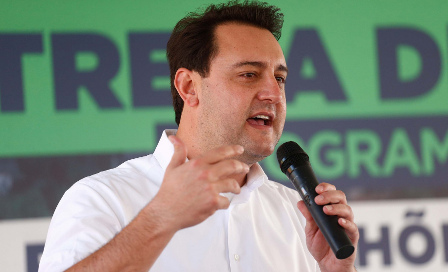 O governador Carlos Massa Ratinho Junior entrega nesta terça-feira (10) as chaves de 25 casas populares do Residencial Vila Torres a famílias de Prudentópolis, na região Centro-Sul do Paraná. Foto: Jonathan Campos/AEN