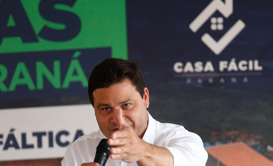 O governador Carlos Massa Ratinho Junior entrega nesta terça-feira (10) as chaves de 25 casas populares do Residencial Vila Torres a famílias de Prudentópolis, na região Centro-Sul do Paraná. Foto: Jonathan Campos/AEN