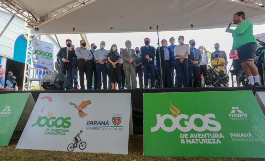 O Governo do Estado lança nesta terça-feira (10) o Programa Pedala Paraná. O vice-governador Darci Piana, a primeira-dama Luciana Saito Massa, o superintendente do Esporte, Helio Wirbiski, e o secretário de Estado da Saúde, Beto Preto, participam da cerimônia, que também reunirá ciclistas e a comunidade esportiva.Foto: Valdelino Pontes