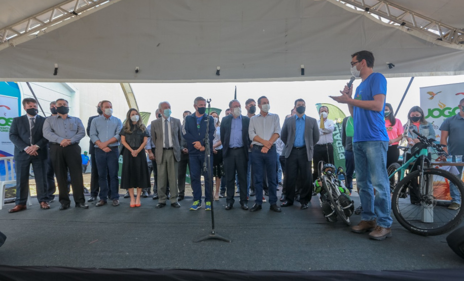 O Governo do Estado lança nesta terça-feira (10) o Programa Pedala Paraná. O vice-governador Darci Piana, a primeira-dama Luciana Saito Massa, o superintendente do Esporte, Helio Wirbiski, e o secretário de Estado da Saúde, Beto Preto, participam da cerimônia, que também reunirá ciclistas e a comunidade esportiva.Foto: Valdelino Pontes