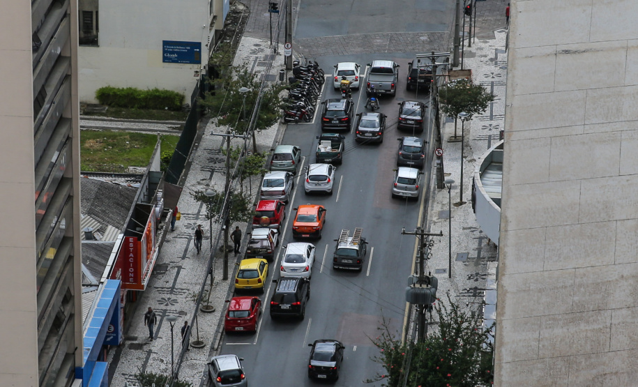 Motoristas podem ter 40% de desconto em multas de trânsito
Foto: Geraldo Bubniak/AEN