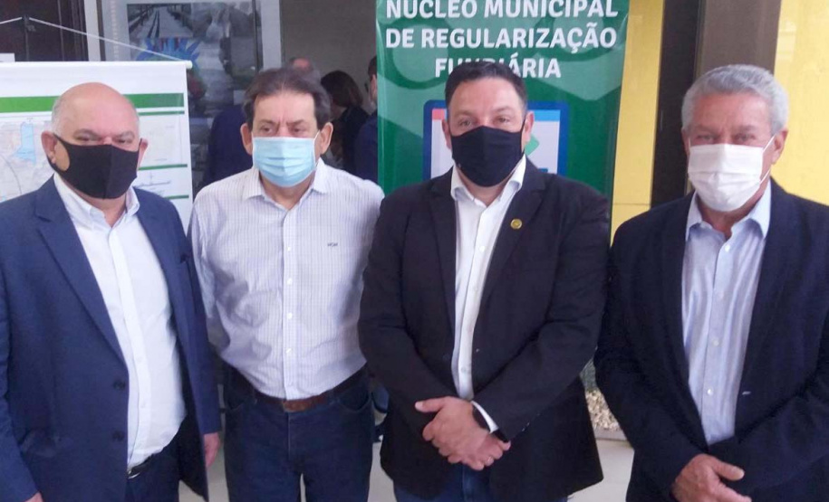 O Paraná está sediando a 1ª Oficina do Programa ?Titula Brasil?, etapa regional, que acontece na Associação dos Municípios do Oeste do Paraná (Amop), entre 10 e 12/08, em Cascavel. O evento conta com os apoios do Governo do Paraná, Associação dos Municípios do Paraná (AMP), AMOP e Federação da Agricultura no Estado do Paraná (Faep). - Curitiba, 10/08/2021  -  Foto: IAT
