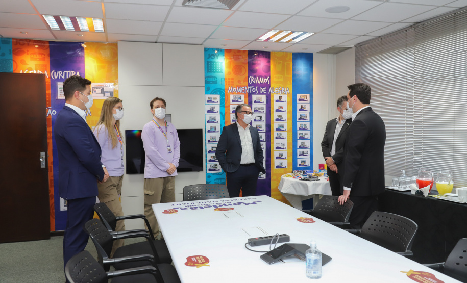Mondelez O governador Carlos Massa Ratinho Junior visita  nesta terça-feira (10) ,  a empresa Mondelez na Cidade Industrial de Curitiba. Curitiba, 10/08/2021. Foto: Geraldo Bubniak/AEN