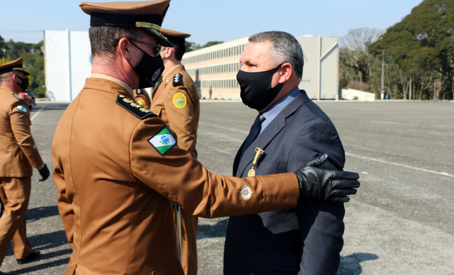 Aniversário de 167 anos da Polícia Militar é marcado com entrega de medalhas e comemoração do Espadim Tiradentes. Foto:Soldado Adilson Voinaski Afonso