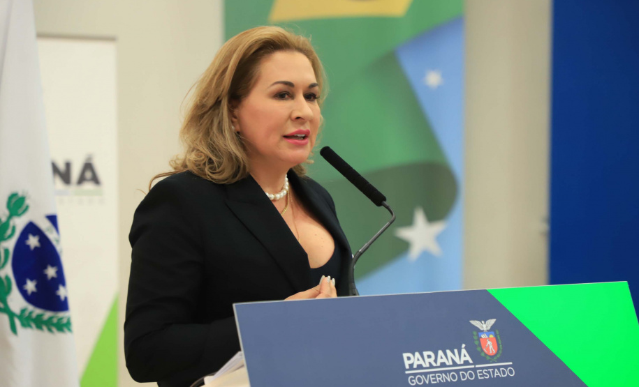 Governador Carlos Massa Ratinho Junior autoriza o pagamento das promoções e progressões dos servidores da educação. Foto: José Fernando Ogura/AEN